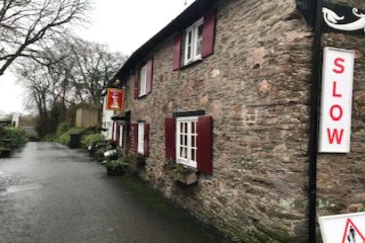 The Dolphin Inn Kingsbridge  Eksteriør billede